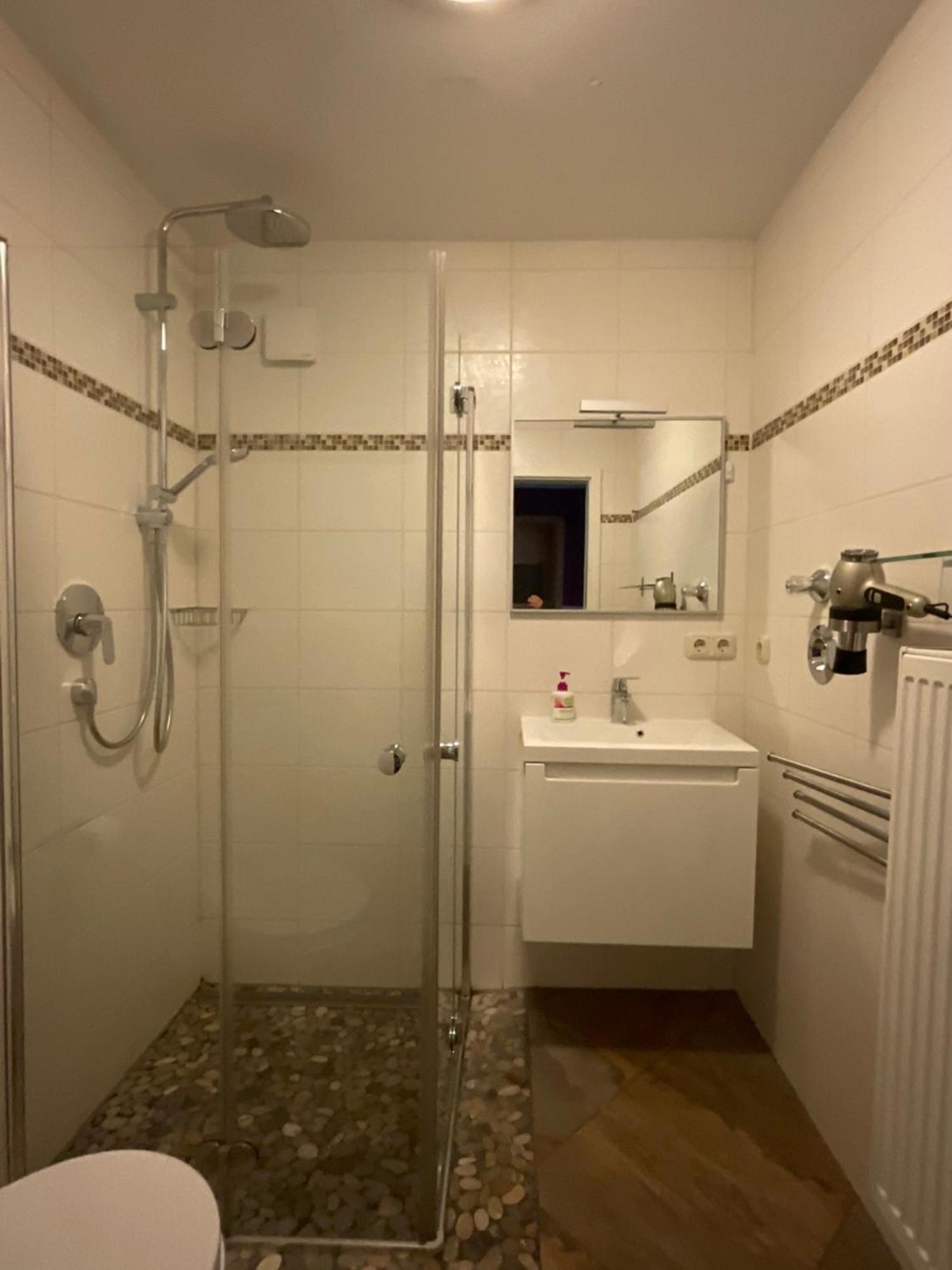 Messe-apartment, 4 Schlafzimmer, 80 Qm, Garten - 6 Km Zur Messe, Verkehrsguenstig, Ruhig, Parkplaetze Apartment Nuremberg